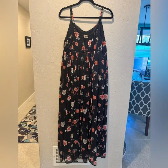 Torrid Black Dress with Red and White Floral Design - Picture 4 of 5